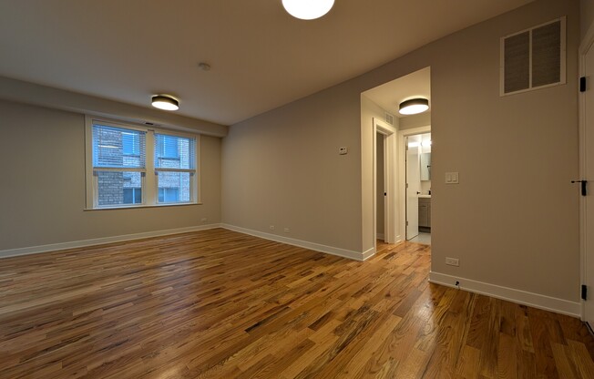 656 W WRIGHTWOOD 215