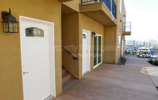 10215 TUJUNGA CYN BLVD