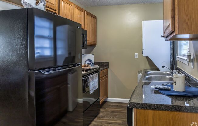 2 beds, 1.5 baths, 1,100 sqft, $1,050