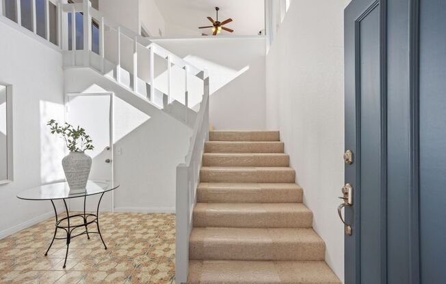 3 Bedroom House with View in Poway