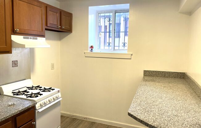 1 bed, 1 bath, 600 sqft, $725, Unit 1