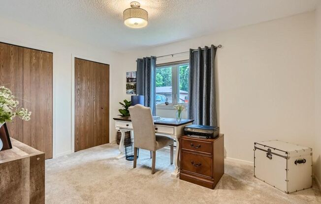 2 beds, 1 bath, $995