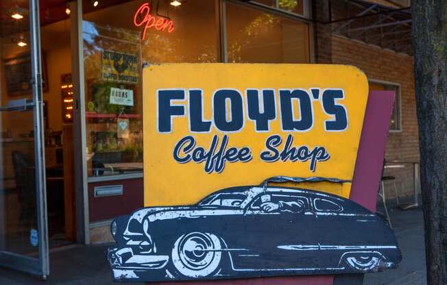 EllaMarie_Photo_ Floyds Coffee Shop