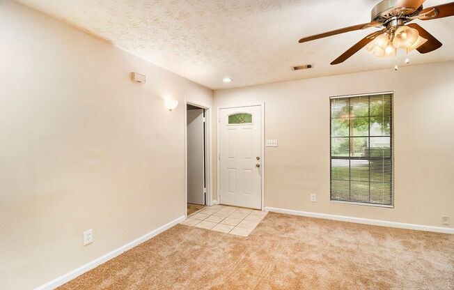 3 bdrm, 2 bath in Stonecrest!