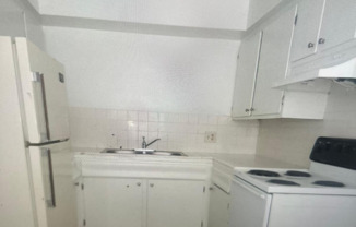 1321 E SAN BRUNO AVE