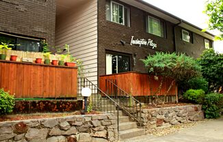Welcome to Irvington Plaza Apartments - Mid-century living in the heart of Portland's Irvington neighborhood!