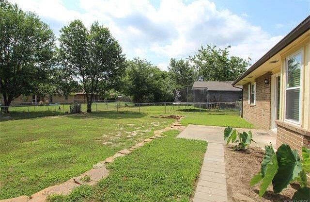 Updated 3 Bed 1 Bath House