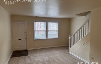 2053 38 ST SE
