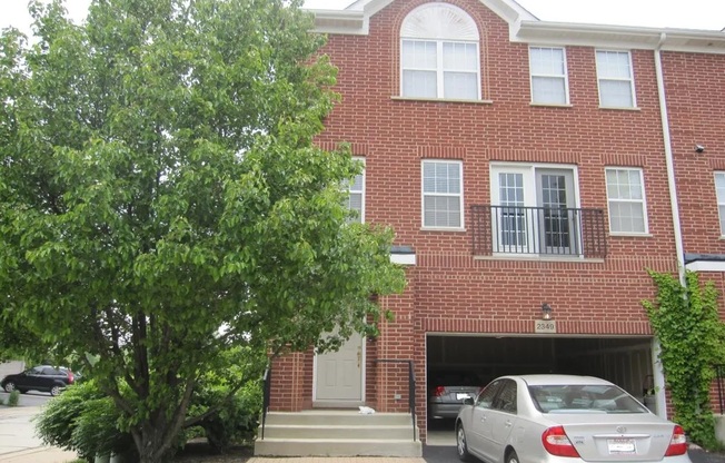 2349 CROYDON PL