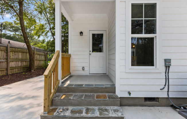 214 N GUTHRIE