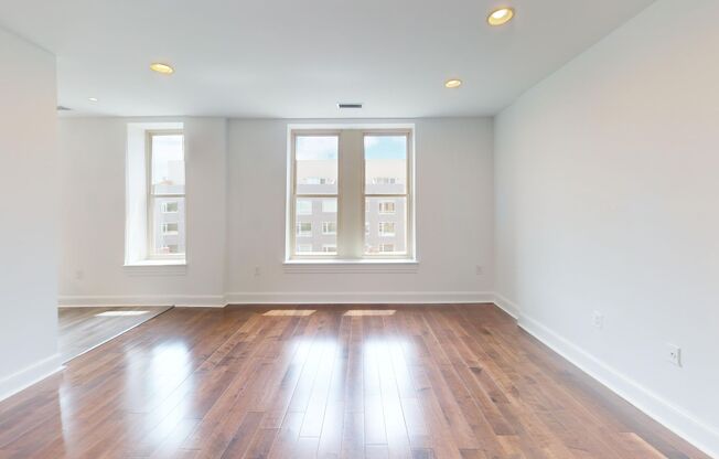 Modern Logan Circle One Bedroom W/Sleek Kitchen and Bathroom-Available Now!