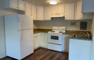 1 bed, 1 bath, 500 sqft, $1,570, Unit 01