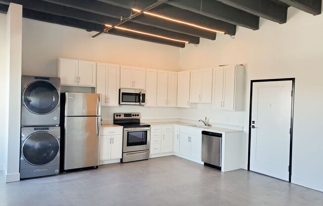 1 bed, 1 bath, 591 sqft, $1,105, Unit A306