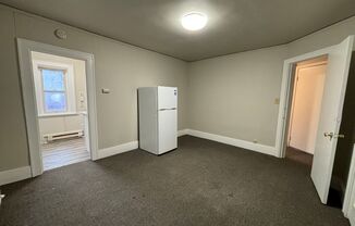 1 bed, 1 bath, $795, Unit Unit 5