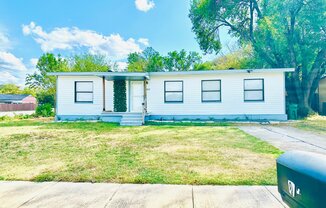 812 FORRESTAL DR