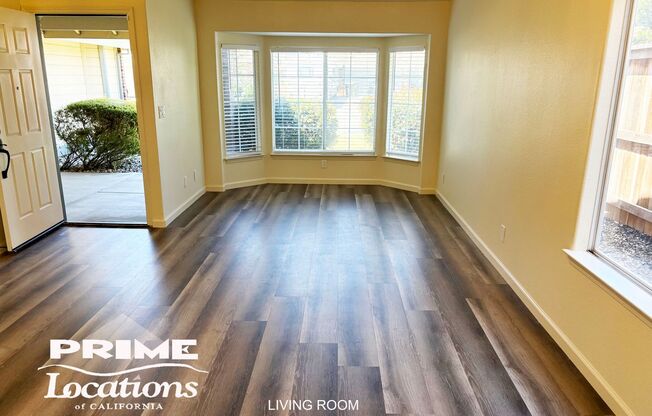 Newly updated 4 bedroom west Roseville home