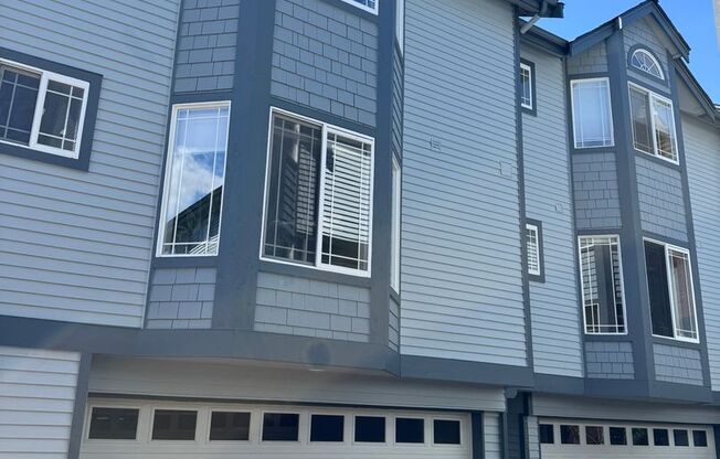 3Bd/3Ba Seattle Townhouse