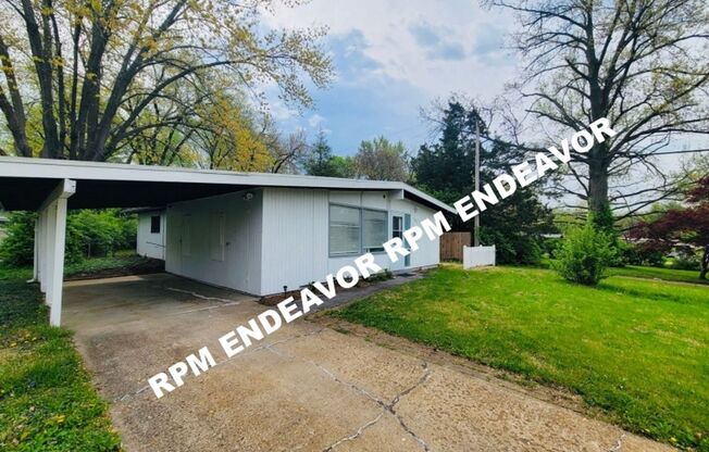 Updated Florissant 3BR w/ En-Suite, Washer/Dryer, & Yard