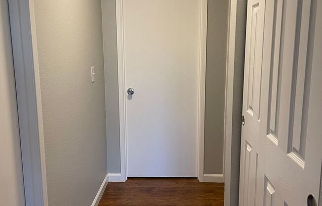 2 beds, 1 bath, 945 sqft, $1,500, Unit 102