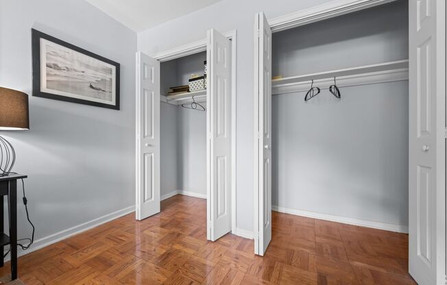 2 beds, 1 bath, 930 sqft, $1,625, Unit 415