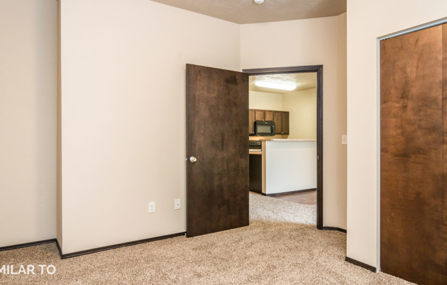 3 beds, 2 baths, 1,273 sqft, $1,399, Unit 4150-323