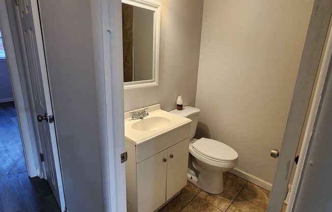 2 beds, 1 bath, 914 sqft, $1,500, Unit 1st Floor