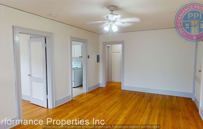 1526 SE Hawthorne Blvd. #1-11