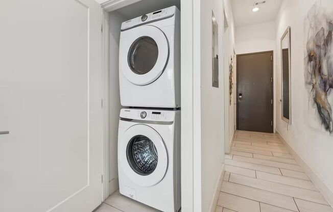 1 bed, 1 bath, $1,749, Unit 413