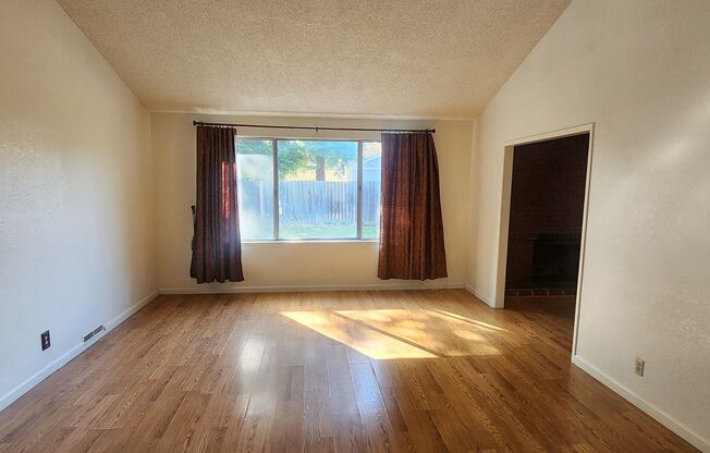 3 Bedroom 2 Bathroom Home in Greenhaven