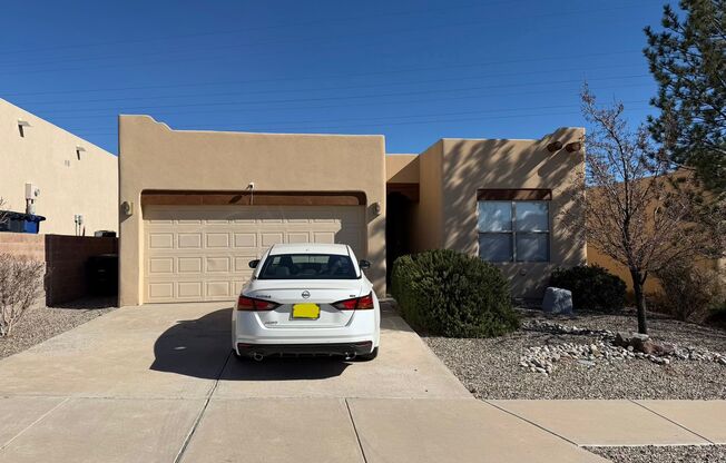 Beautiful 3-Bedroom in NW Albuquerque