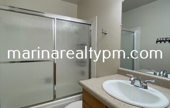 2 beds, 1.5 baths, 900 sqft, $2,200, Unit Unit B