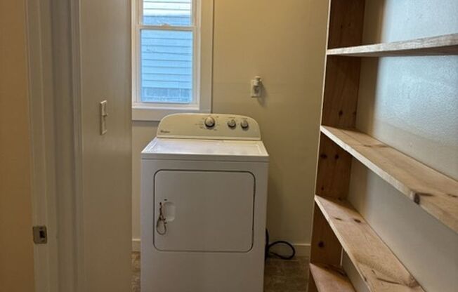 3 beds, 2.5 baths, 1,700 sqft, $1,650, Unit 1