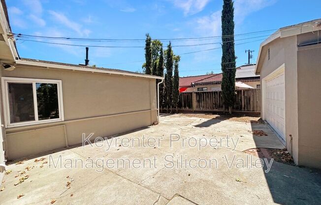 3115 CALZAR DR