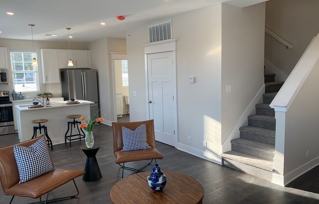 2 Bedroom 2.5 Bathroom Multi Level Corner Unit Flat in Ralston