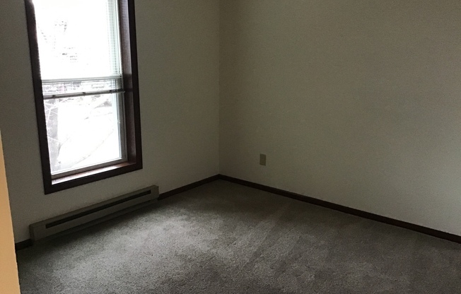 2 beds, 1 bath, 950 sqft, $1,625, Unit 7765RC