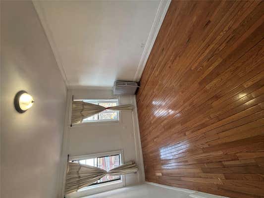 1 bed, 1 bath, 700 sqft, $1,900, Unit UNIT FRONT