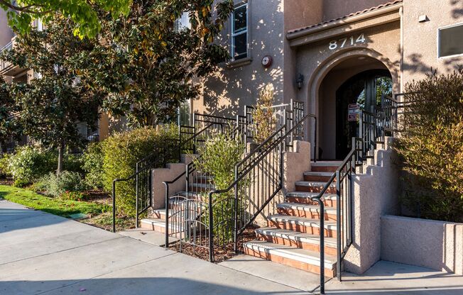 2 beds, 2.5 baths, 1,296 sqft, $2,950, Unit 8714-107