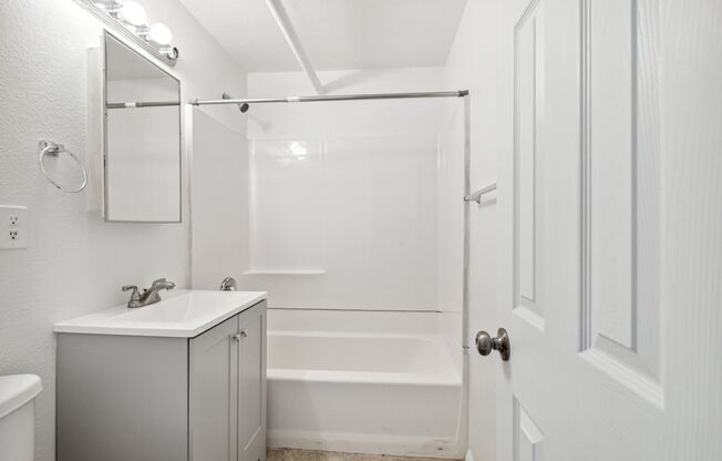 1 bed, 1 bath, 500 sqft, $1,150, Unit 1877B