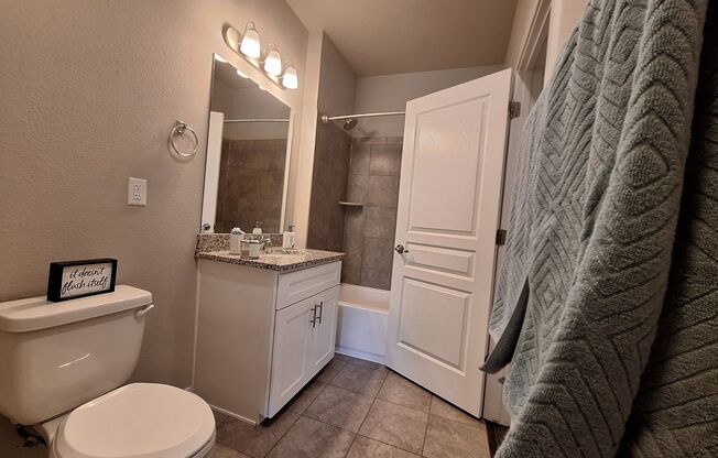 1 bed, 1 bath, 637 sqft, $1,490, Unit Unit 402