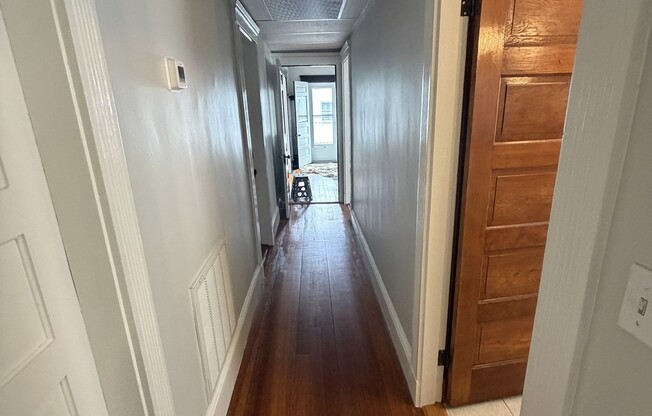 2 beds, 1 bath, 1,200 sqft, $2,500, Unit 3