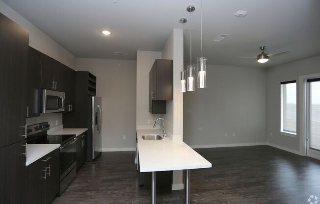 1 bed, 1 bath, 588 sqft, $1,495, Unit 1010