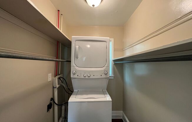 2 beds, 1 bath, $900