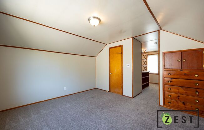 3 beds, 1 bath, $1,150