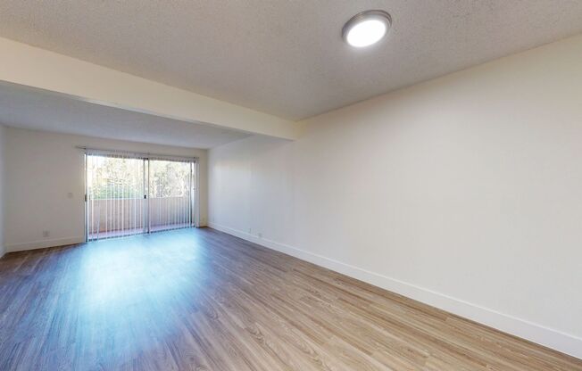 2 beds, 1 bath, 720 sqft, $2,325, Unit 213C