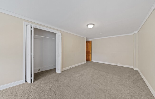 3 beds, 1 bath, 1,200 sqft, $2,500, Unit 28