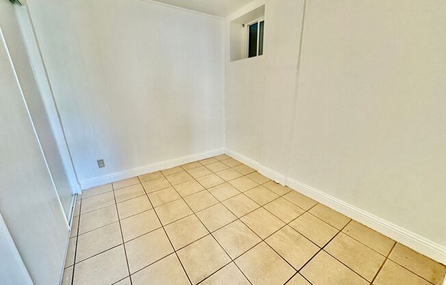 2 beds, 1 bath, 600 sqft, $1,550, Unit 2340B