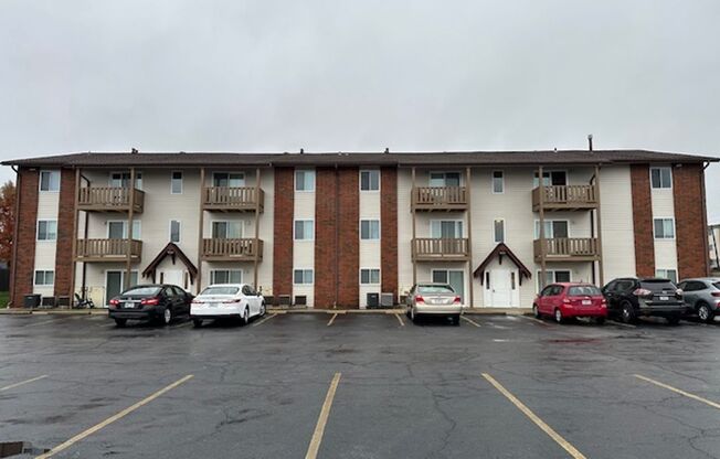 1 bed, 1 bath, 650 sqft, $920