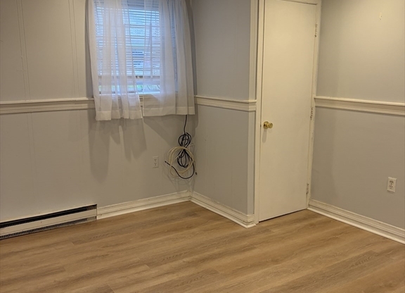 27 ELMWOOD PARK