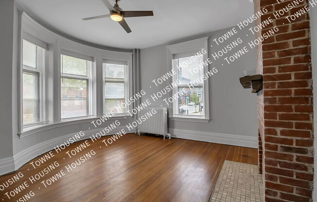 215 ALLEN ST E