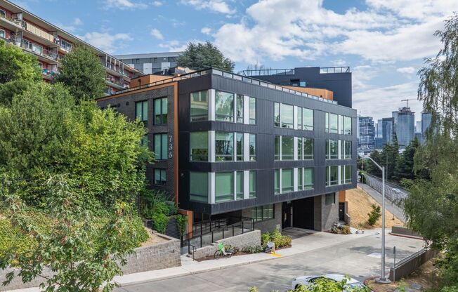 Studio, 1 bath, 357 sqft, $1,695, Unit 315